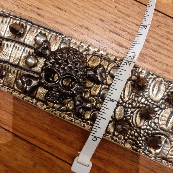 Studded collar - Picture 12 of 14